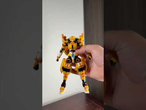 Official YouTube thumbnail for “Metal Cardbot Tachy Card Weapon”.