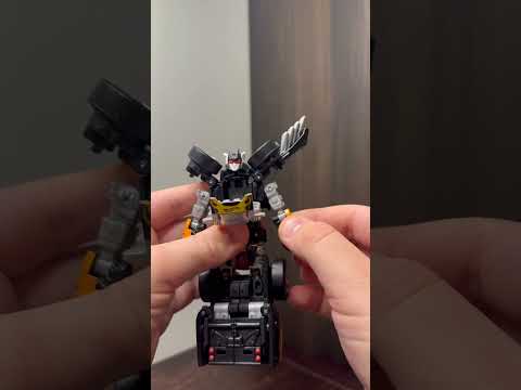 Official YouTube thumbnail for “Boneshaker! Transformer X Hot Wheels”.
