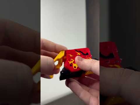 Official YouTube thumbnail for “Metal Cardbot S Red Blitz Metal Card Weapon”.